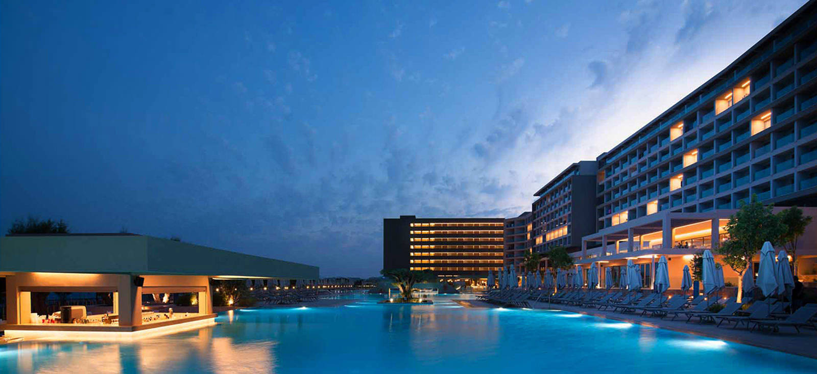 Amada Colossos Resort