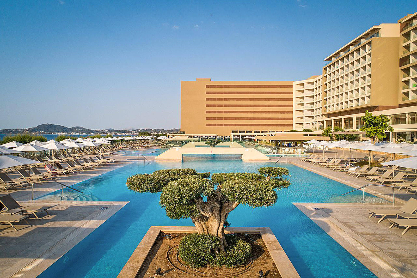 Amada Colossos Resort