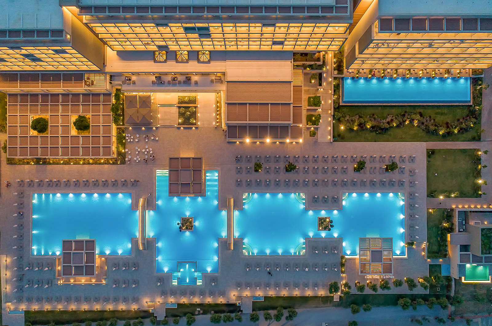 Amada Colossos Resort