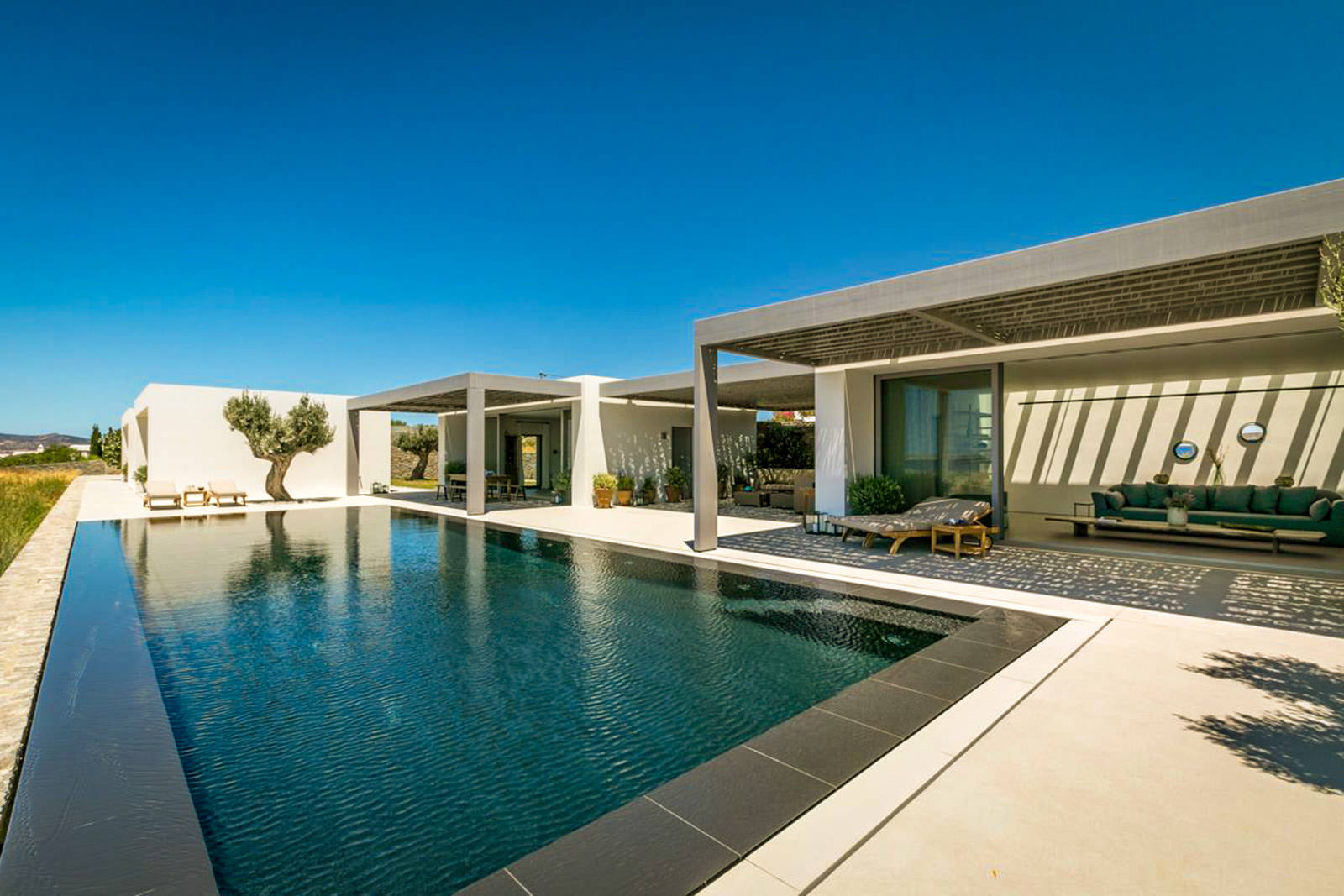 Makria Myti II, Paros