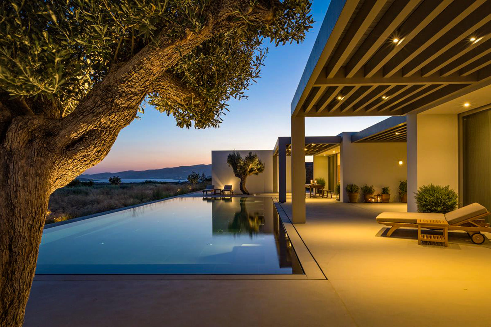 Makria Myti II, Paros